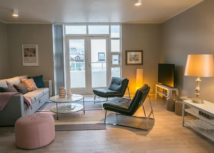 Penthouse Downtown With Free Parking
